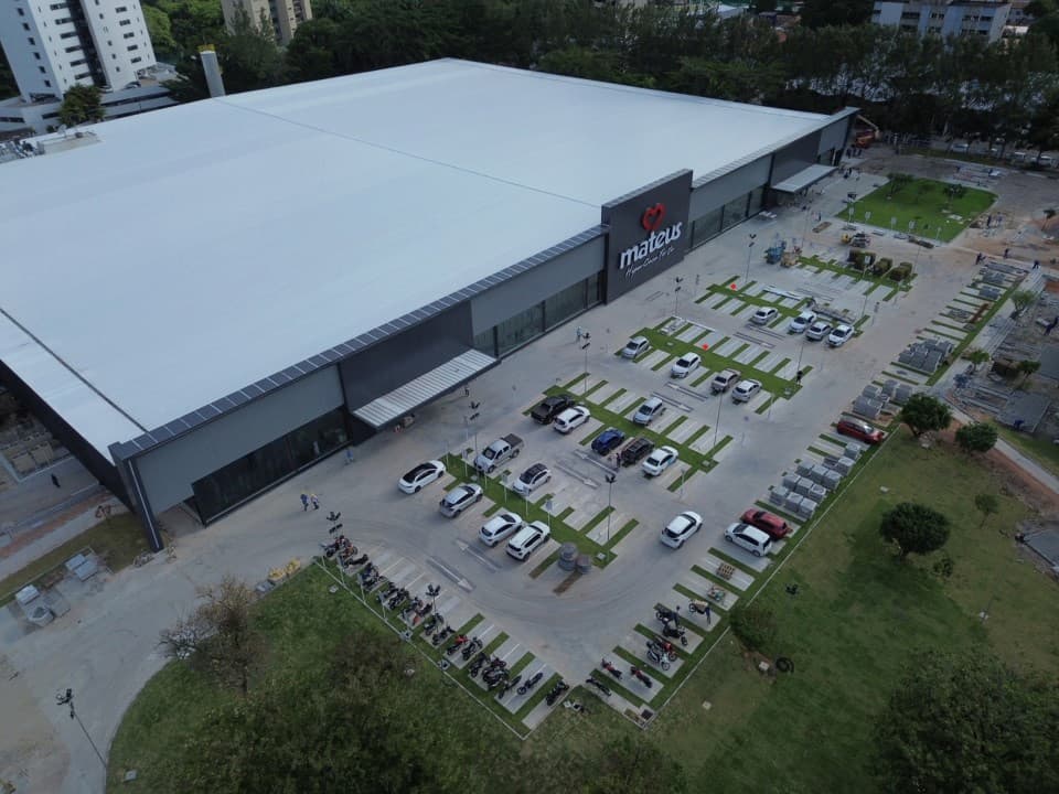 Supermercado Hiper Mateus Casa Forte — Ar-Condicionado, 980 TR, Recife/PE